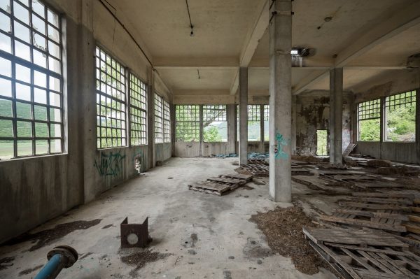 Inside structure of a dirty abandoned building